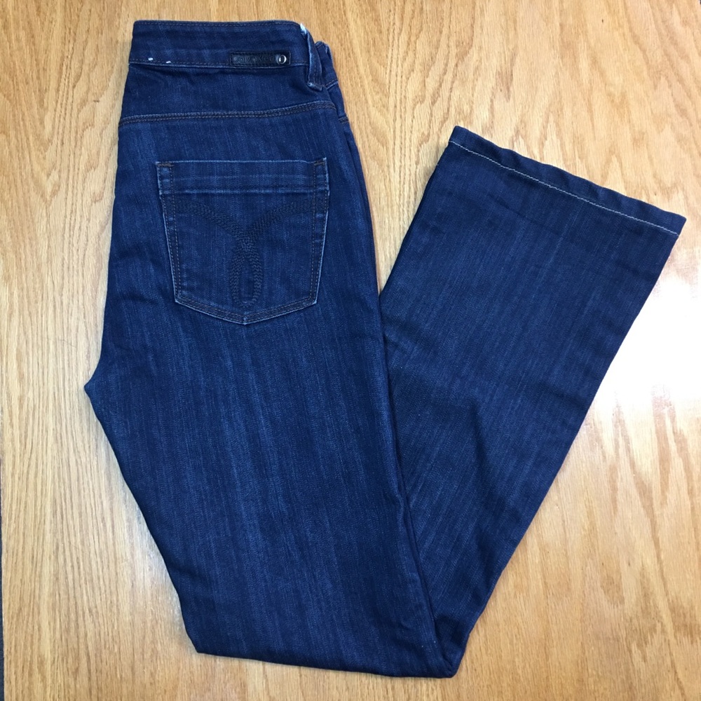 Calvin Klein Jeans Shape women’s Mid-Rise Flare Jeans Sz 28